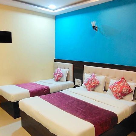 Hotel Golden Galaxy - Santacruz East Mumbai Exterior photo