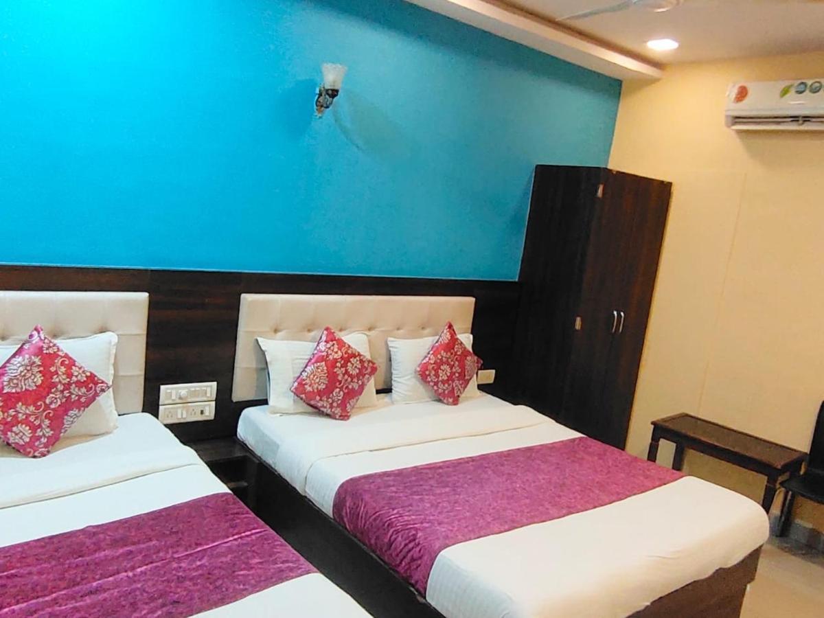 Hotel Golden Galaxy - Santacruz East Mumbai Exterior photo